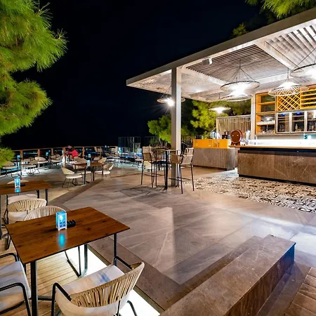 A Good Life Utopia Family Hotell